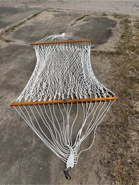 Pawley island White Cotton Rope Hammock with Wooden Spreaders - Home Art